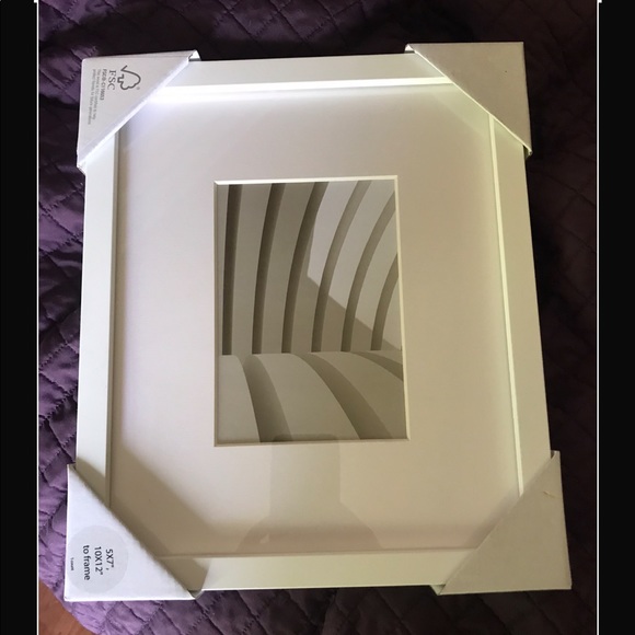 WHITE FRAME; 5x7 or 10x12 - Picture 3 of 5